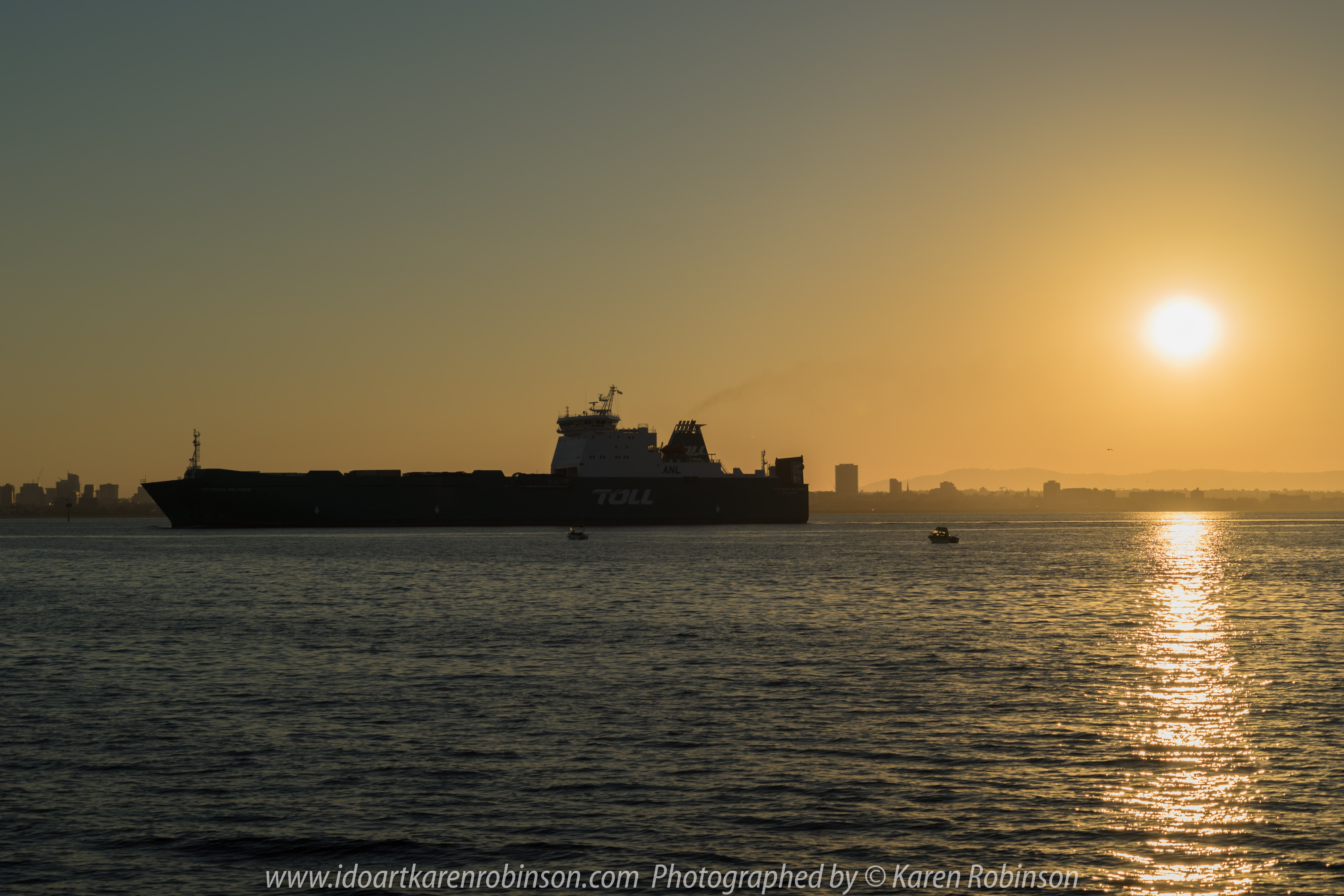 Williamstown, Victoria - Australia 'Port Phillip Bay' Photographed by © Karen Robinson www.idoartkarenrobinson.com March 2017